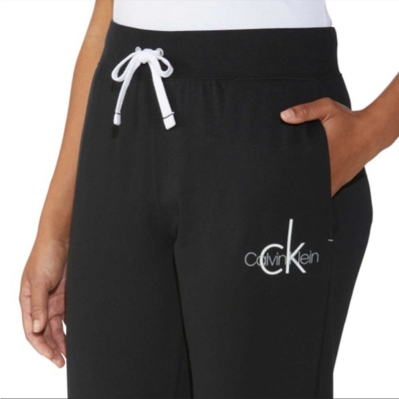 Calvin Klein 2-Pk Jogger Lounge Pants
Black and Grey NWT - Picture 2 of 8